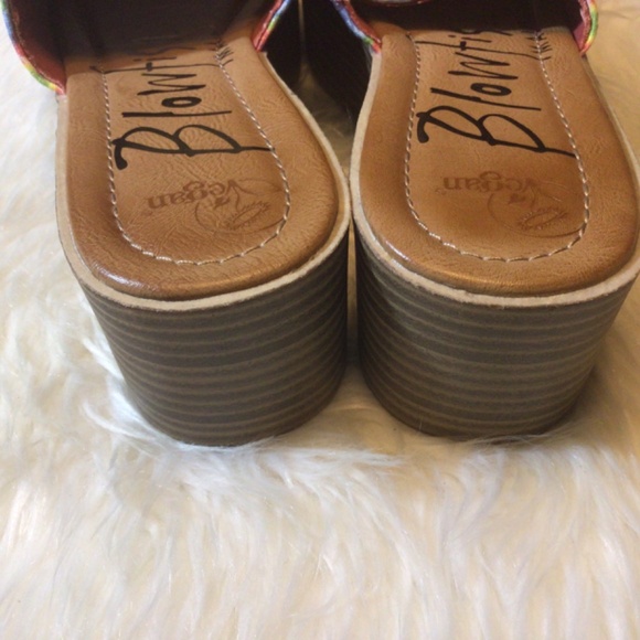 Women’s Blowfish Malibu Size 8.5 Tie-Dye Vegan Platform Slides - Picture 7 of 10
